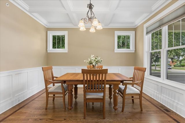 407 McKinley Avenue, Libertyville, IL 60048