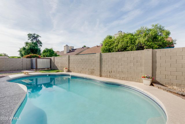 3832 E WALTANN Lane, Phoenix, AZ 85032