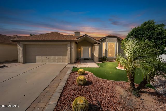 3832 E WALTANN Lane, Phoenix, AZ 85032