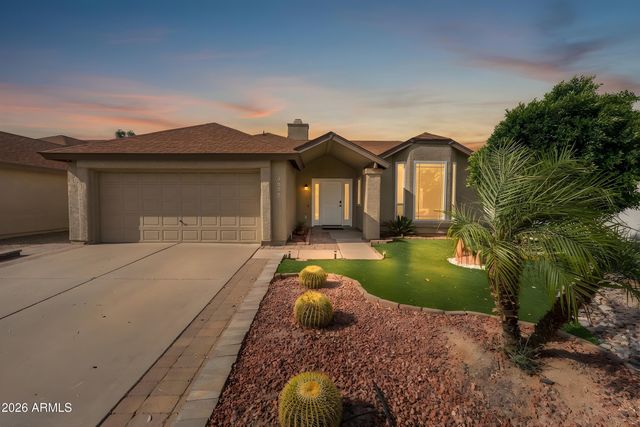 3832 E WALTANN Lane, Phoenix, AZ 85032