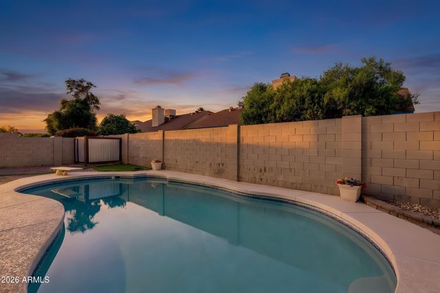 3832 E WALTANN Lane, Phoenix, AZ 85032