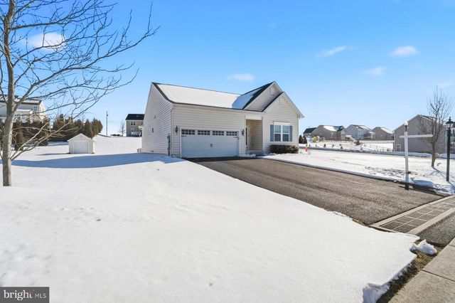 36 KAITLYN DR, Hanover, PA 17331