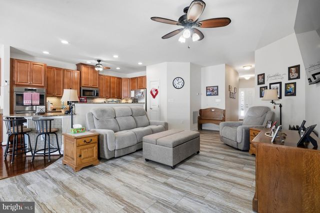 36 KAITLYN DR, Hanover, PA 17331