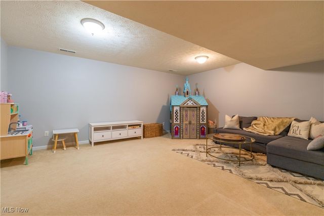 884 Highridge Lane, Kent, OH 44240