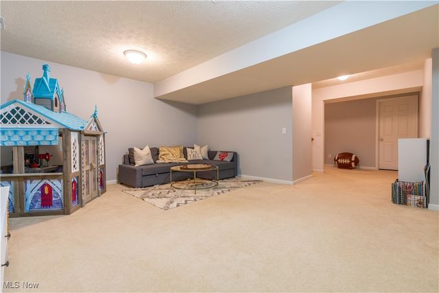 884 Highridge Lane, Kent, OH 44240