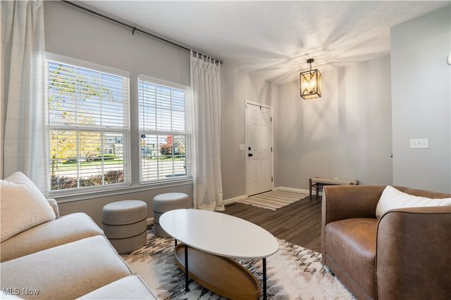 884 Highridge Lane, Kent, OH 44240