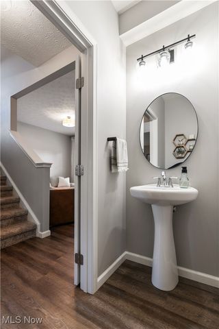 884 Highridge Lane, Kent, OH 44240