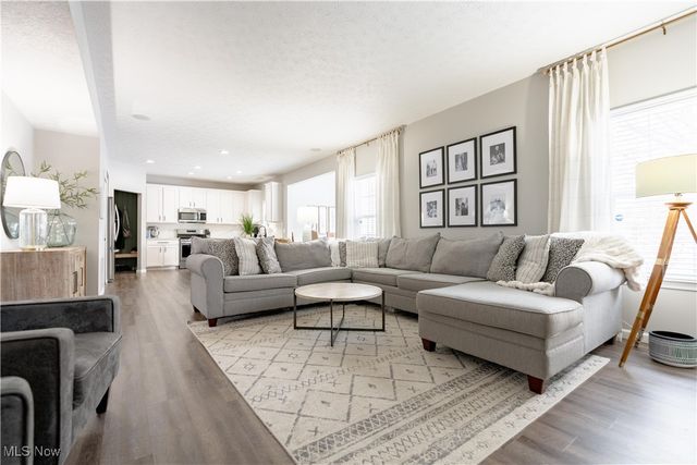 884 Highridge Lane, Kent, OH 44240