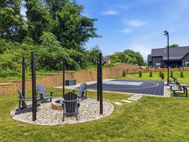 629 Longstreet Dr, Cookeville, TN 38506