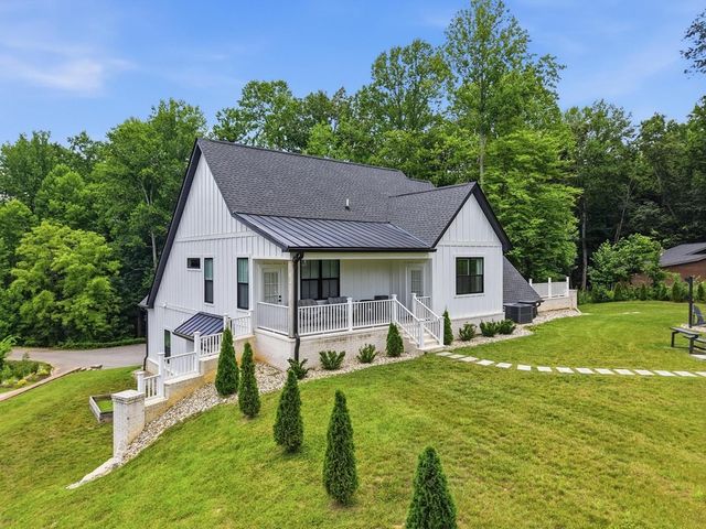 629 Longstreet Dr, Cookeville, TN 38506