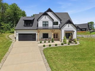 629 Longstreet Dr, Cookeville, TN 38506