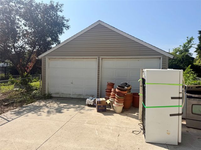 318 E 6th Street, Ames, IA 50010