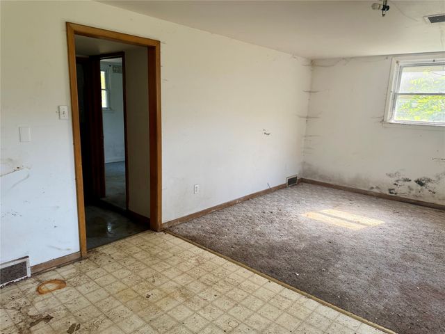 318 E 6th Street, Ames, IA 50010