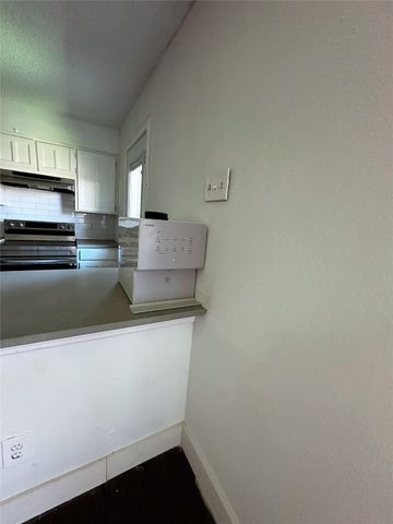 1012 Vera Court, Irving, TX 75060
