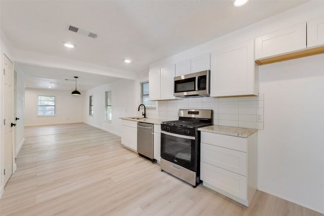 203 East Place, White Settlement, TX 76108