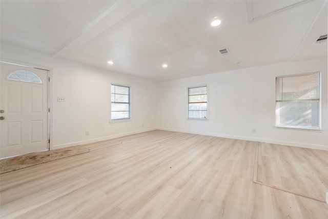 203 East Place, White Settlement, TX 76108