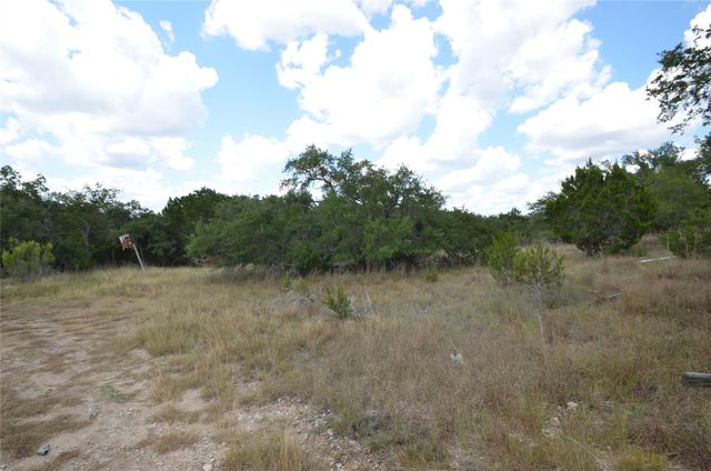 360 Jennifer LN, Driftwood, TX 78619