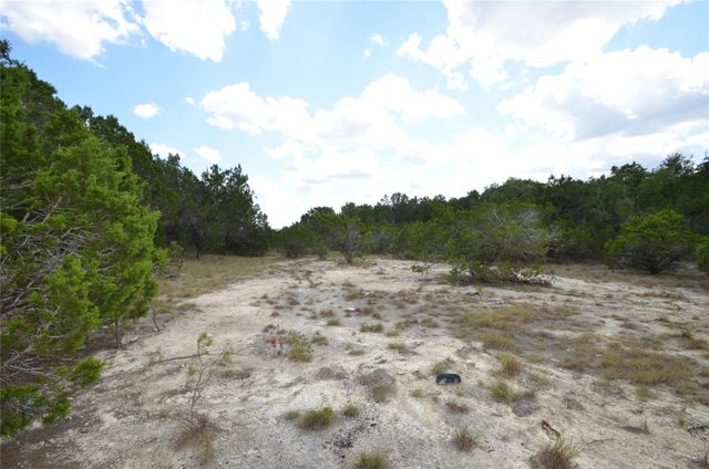 360 Jennifer LN, Driftwood, TX 78619