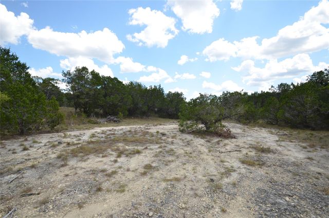 360 Jennifer LN, Driftwood, TX 78619