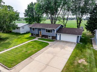 1612 Viking AVENUE, Holmen, WI 54636