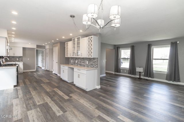 2634 Green Valley Drive, Toledo, OH 43614