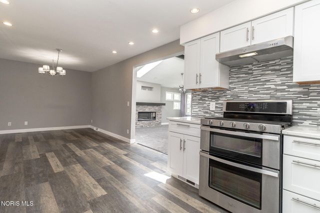 2634 Green Valley Drive, Toledo, OH 43614