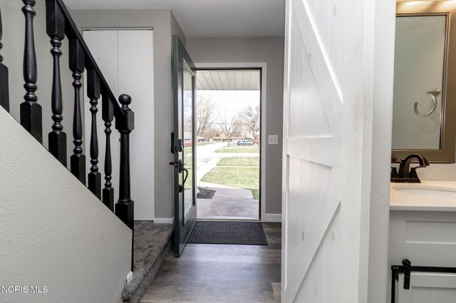 2634 Green Valley Drive, Toledo, OH 43614