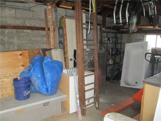 963 Venetia Rd, Peters Twp, PA 15367