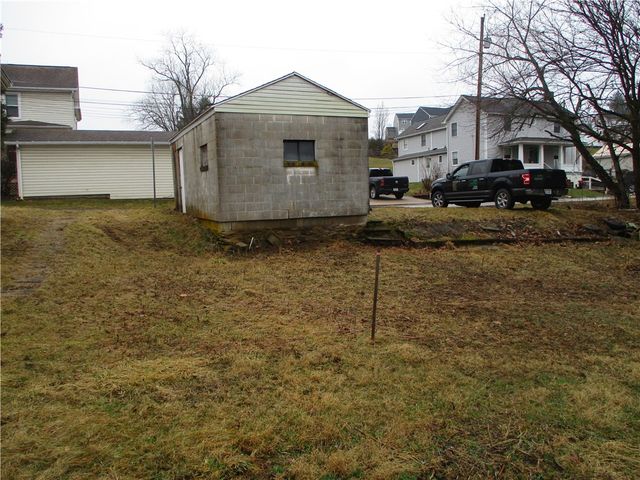 963 Venetia Rd, Peters Twp, PA 15367