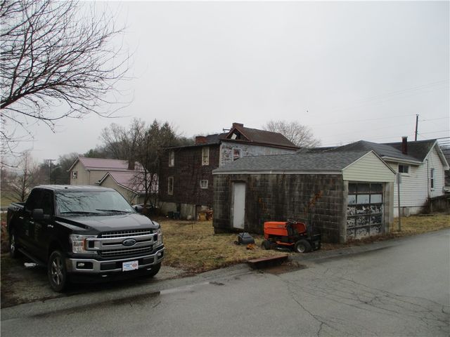 963 Venetia Rd, Peters Twp, PA 15367