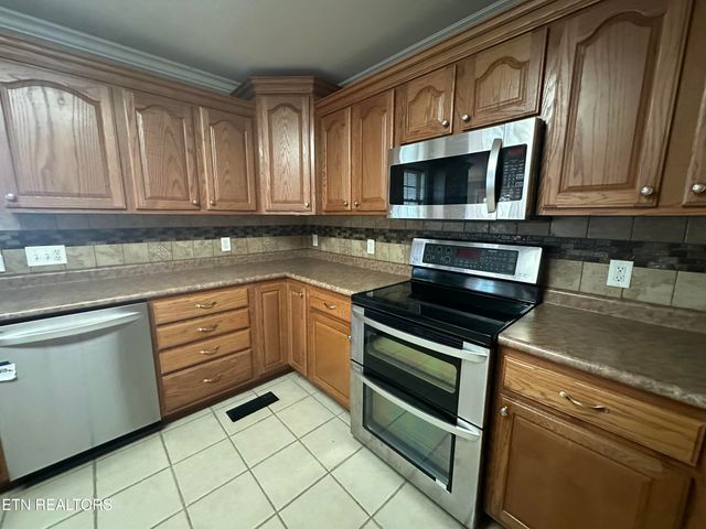 5561 Nashville Hwy, Baxter, TN 38544