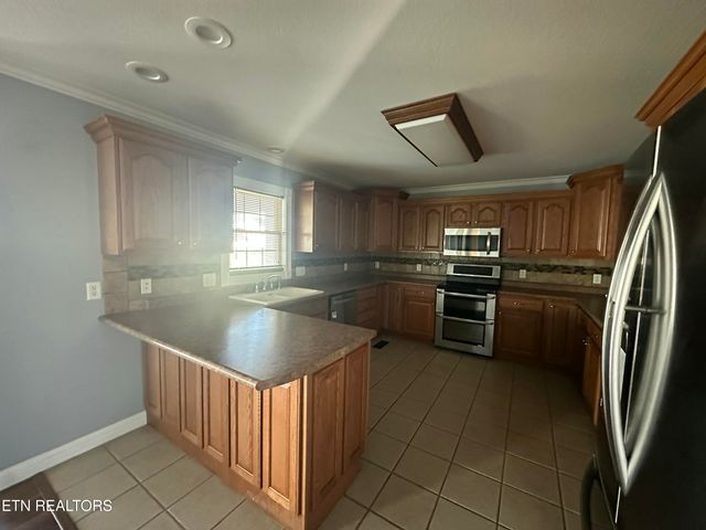 5561 Nashville Hwy, Baxter, TN 38544