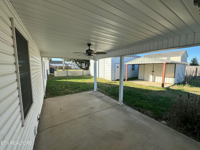 5561 Nashville Hwy, Baxter, TN 38544