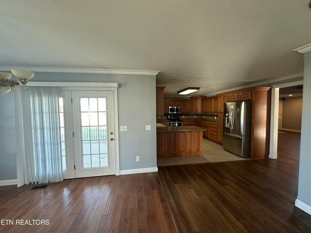 5561 Nashville Hwy, Baxter, TN 38544