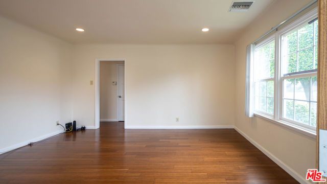 2944 Mayfield Avenue, La Crescenta, CA 91214