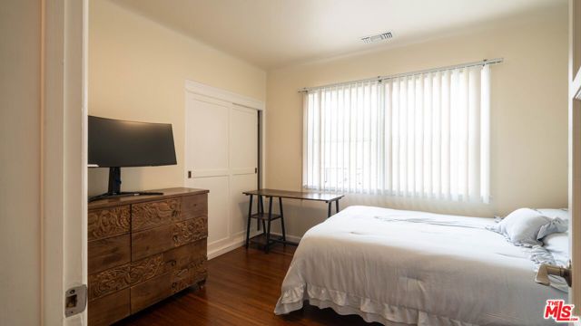 2944 Mayfield Avenue, La Crescenta, CA 91214