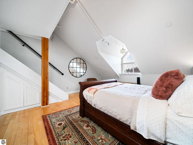 800 Cottageview Drive # 403, Traverse City, MI 49684