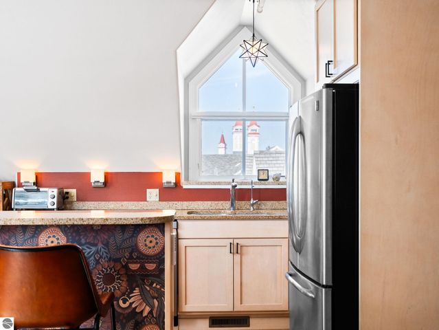 800 Cottageview Drive # 403, Traverse City, MI 49684