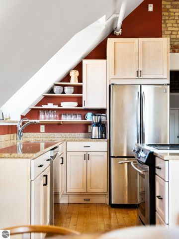 800 Cottageview Drive # 403, Traverse City, MI 49684