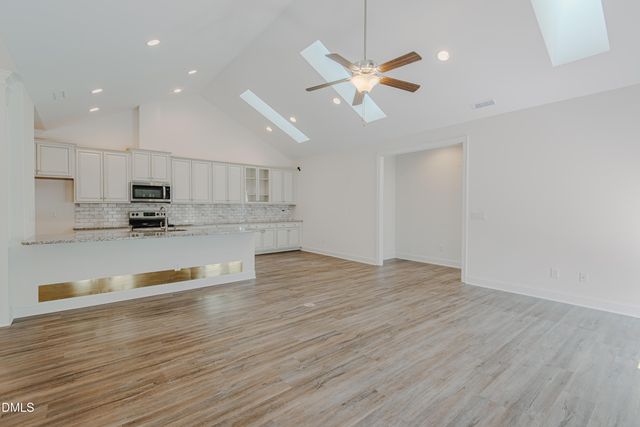 194 Dunvegan Lane, Burlington, NC 27215