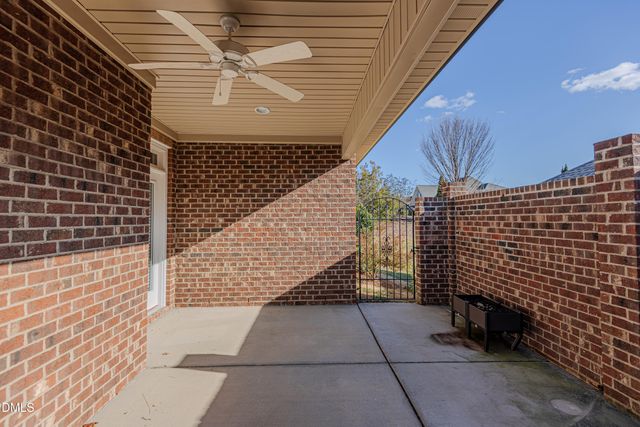 194 Dunvegan Lane, Burlington, NC 27215