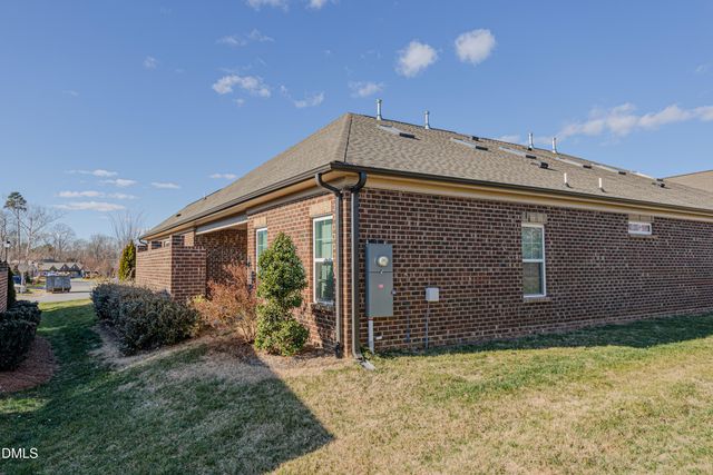 194 Dunvegan Lane, Burlington, NC 27215