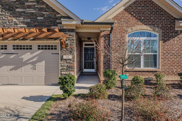 194 Dunvegan Lane, Burlington, NC 27215