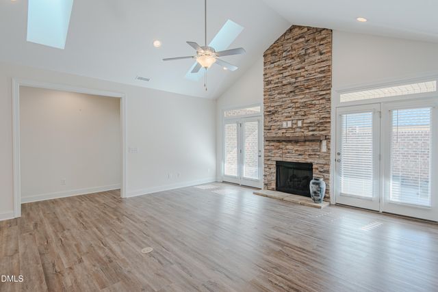 194 Dunvegan Lane, Burlington, NC 27215