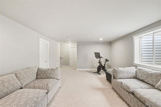 7095 Primrose Lane, Grand Blanc, MI 48439