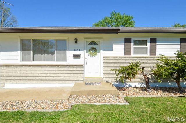 1865 Violet Drive, Florissant, MO 63031