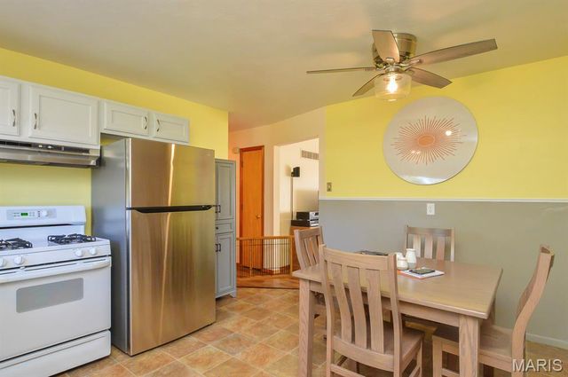 1865 Violet Drive, Florissant, MO 63031