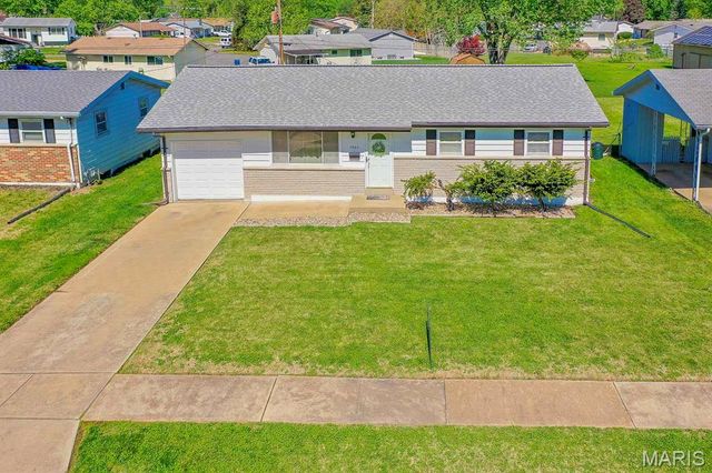 1865 Violet Drive, Florissant, MO 63031