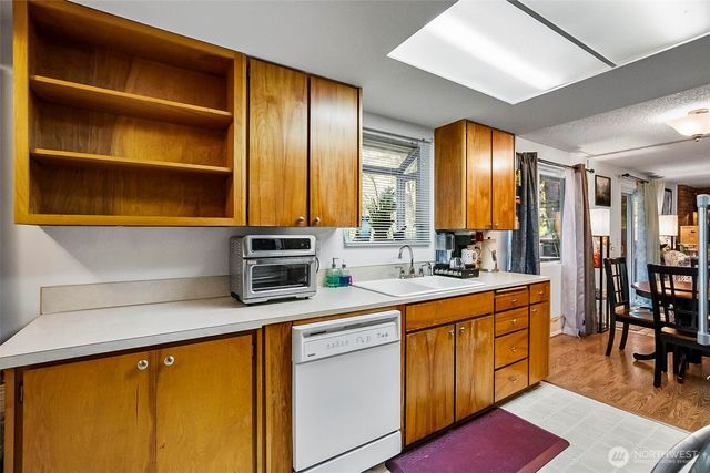 19761 NE 156th, Woodinville, WA 98077