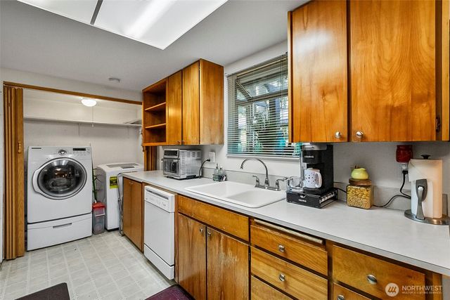 19761 NE 156th, Woodinville, WA 98077